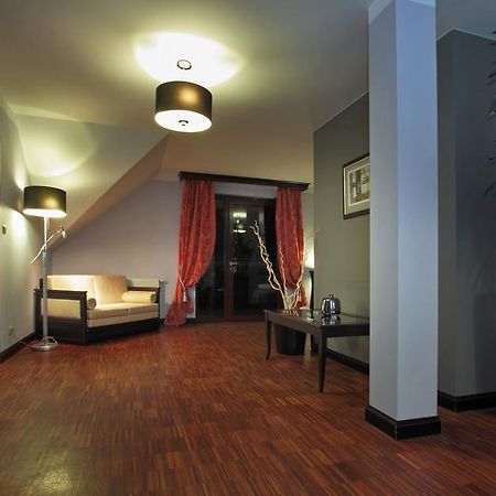 Maranello Villa ออตว็อค ภายนอก รูปภาพ